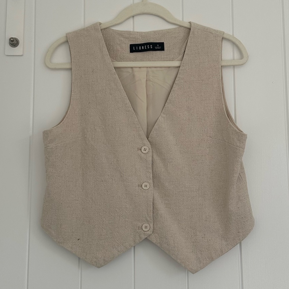 Lioness Beige Vest